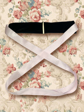 Load image into Gallery viewer, Velvet Choker Personalised ‘I’
