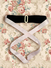 Load image into Gallery viewer, Velvet Choker Personalised ‘O’
